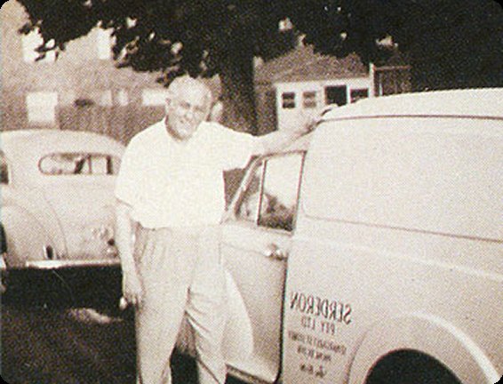 Serderon delivery van, early years